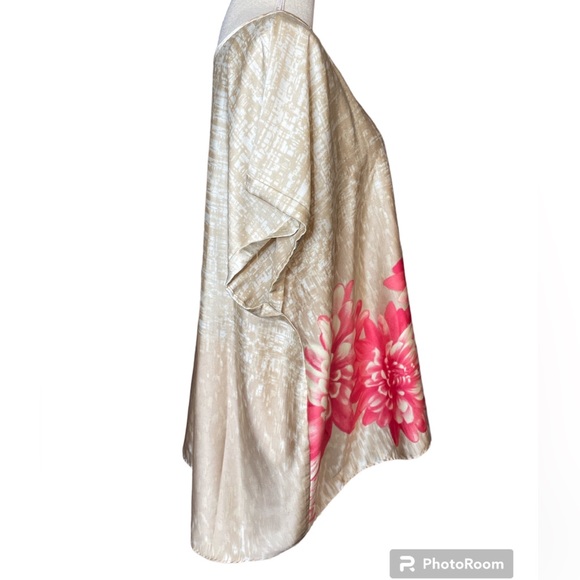 Investments II Floral Blouse - Picture 2 of 10